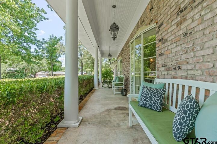 Property Photo: 1805 Greenway Street TX 75644