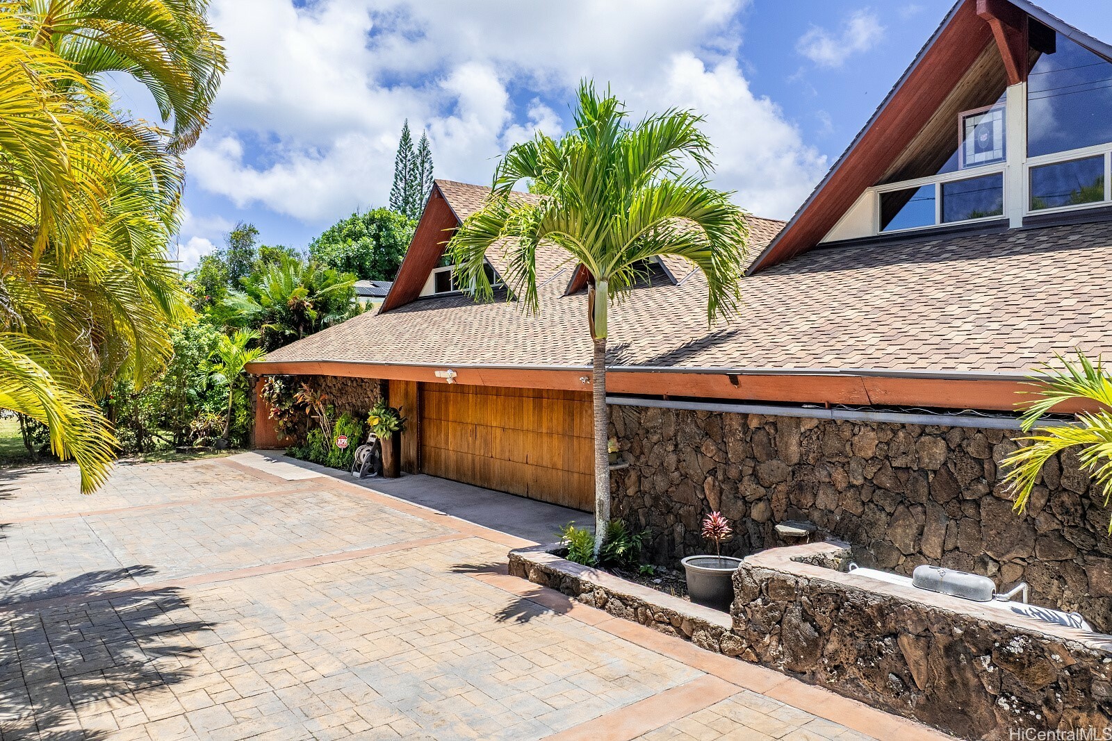 Property Photo: 337 Wanaao Road HI 96734