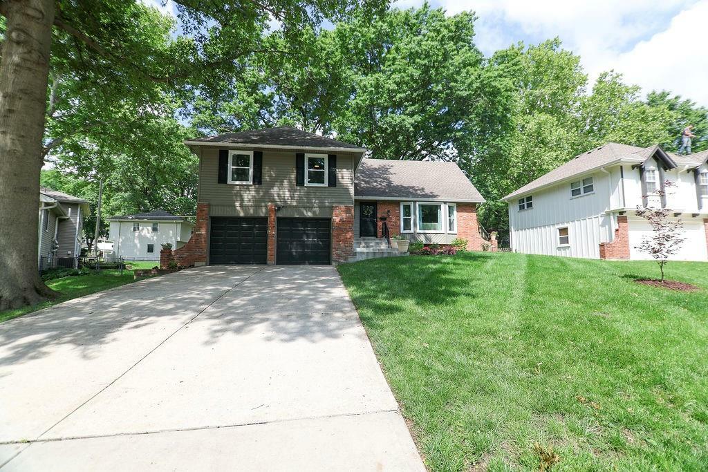 8922 Hadley Street  Overland Park KS 66212 photo