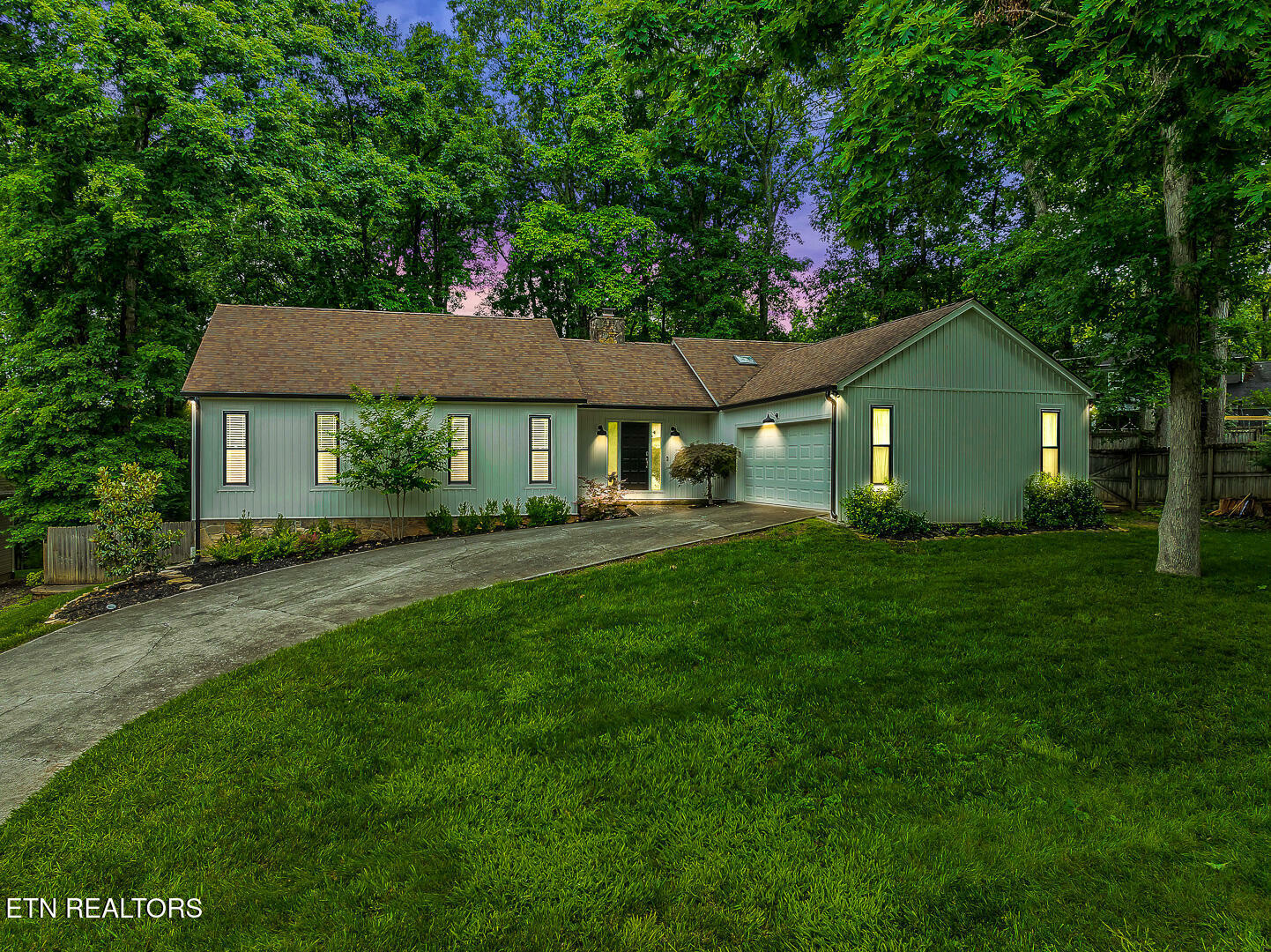 Property Photo: 1309 Farrington Drive TN 37923