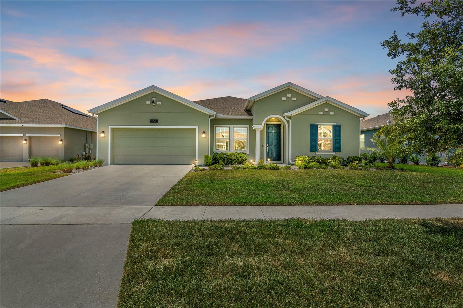 Property Photo: 5220 Red Coral Circle FL 32757