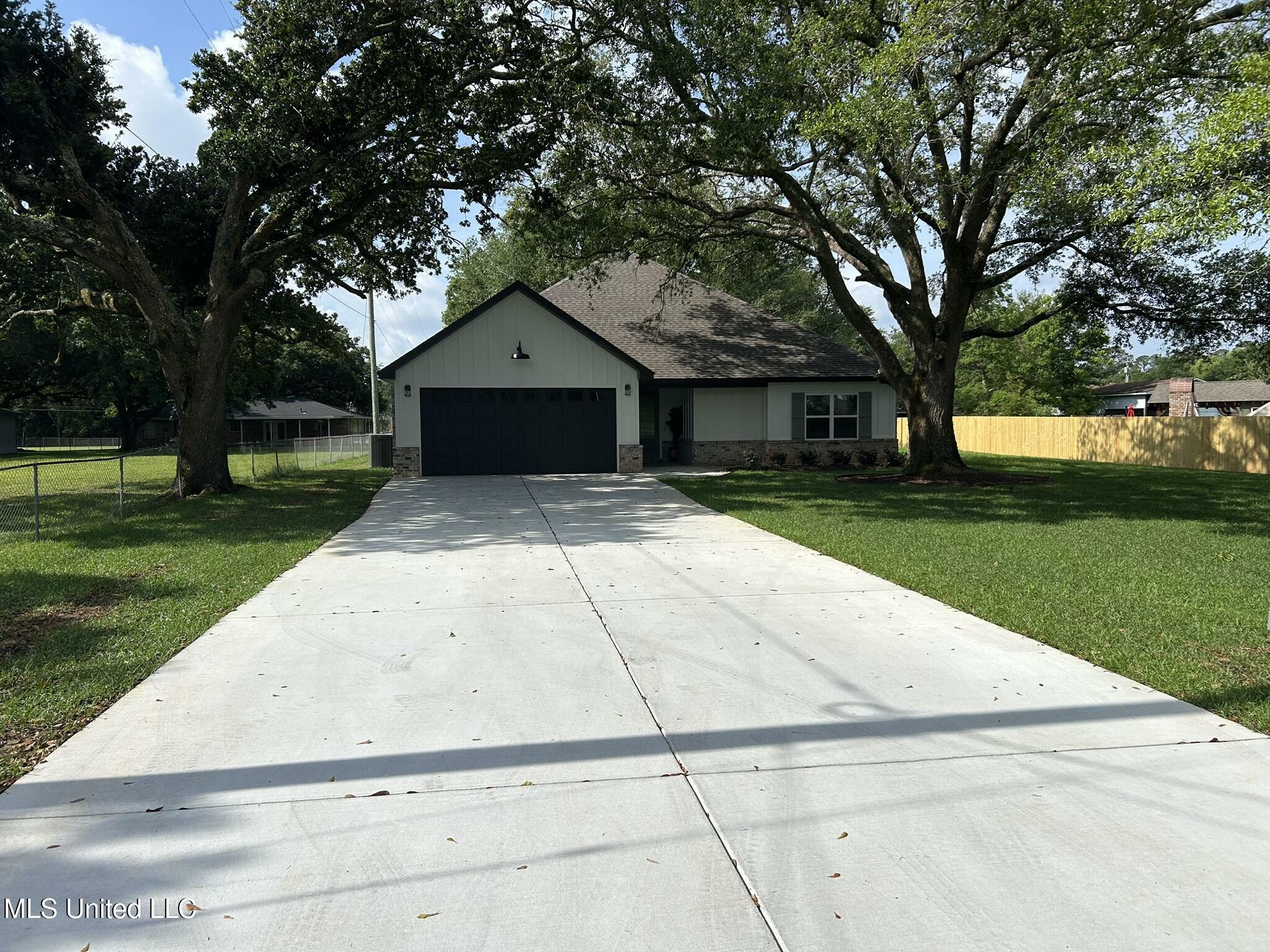 Property Photo:  3076 Highland Avenue  MS 39540 