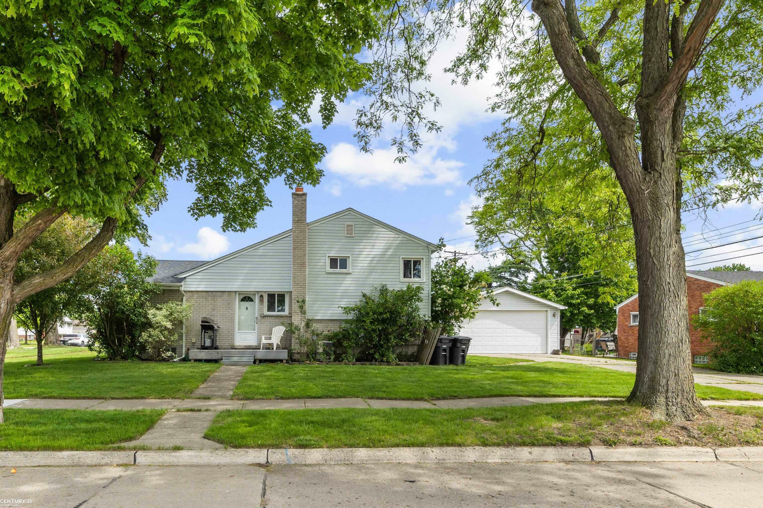 Property Photo: 8912 Hubbard Street MI 48150