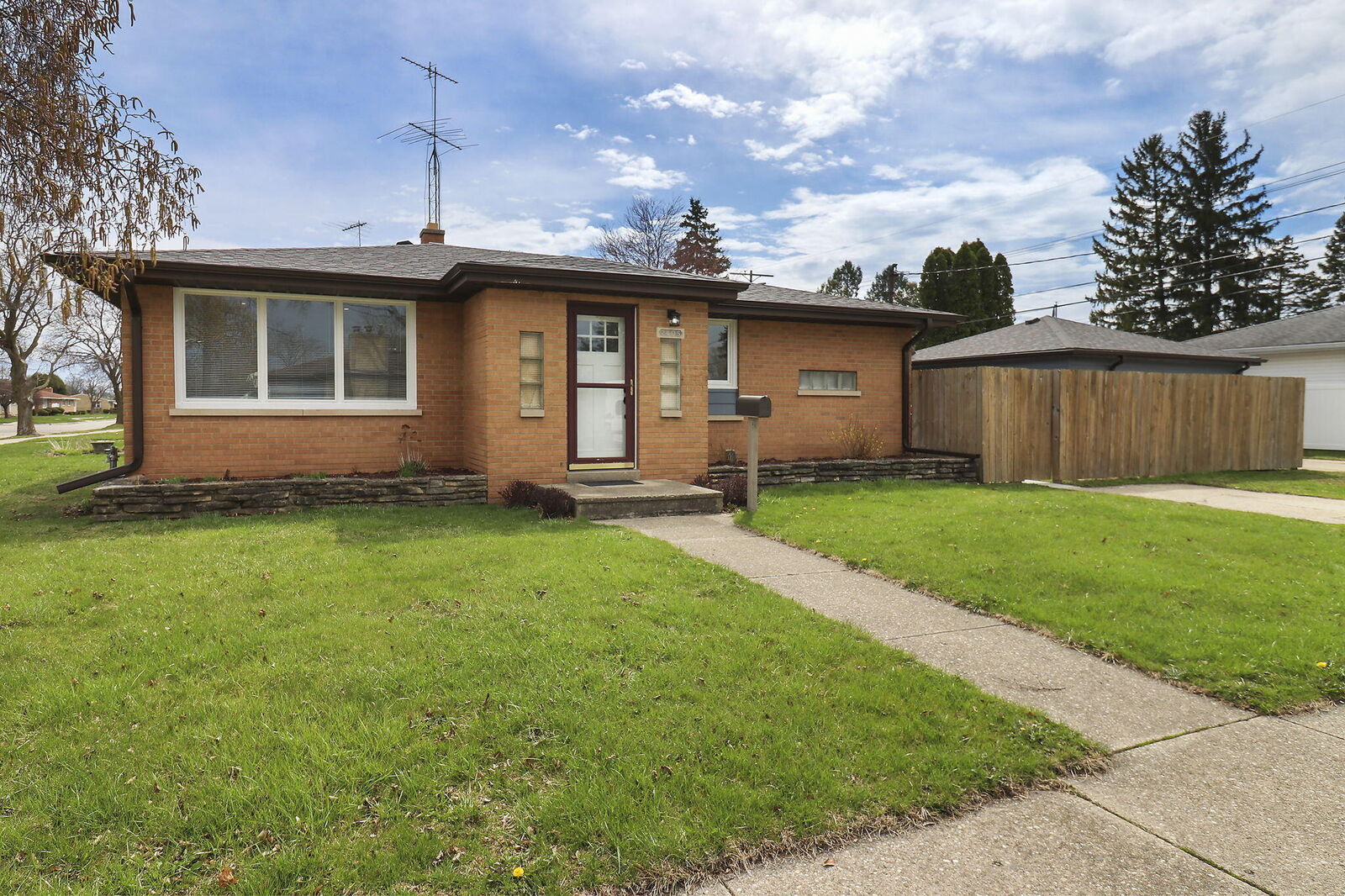 Property Photo:  2405 25th Ave  WI 53140 