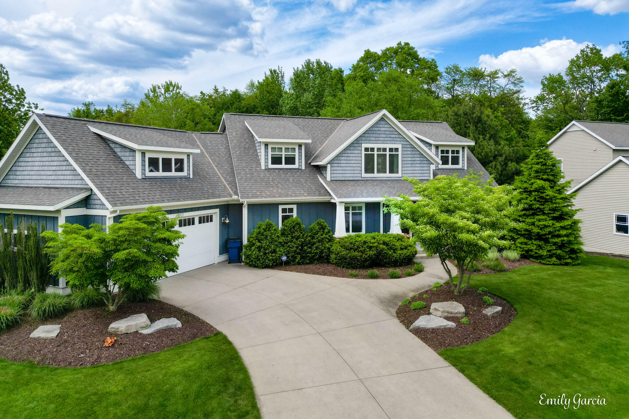 Property Photo: 14921 Creek Edge Drive MI 49424
