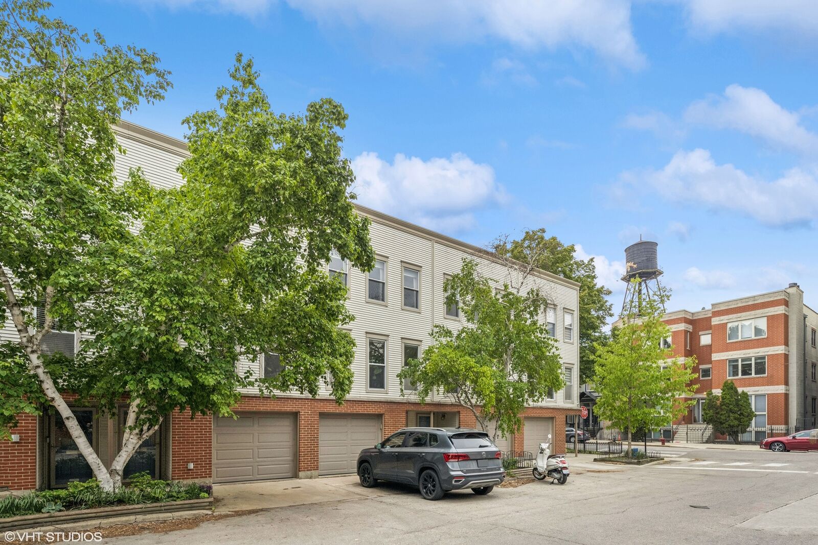 Property Photo: 1751 W Julian Street 3 IL 60622
