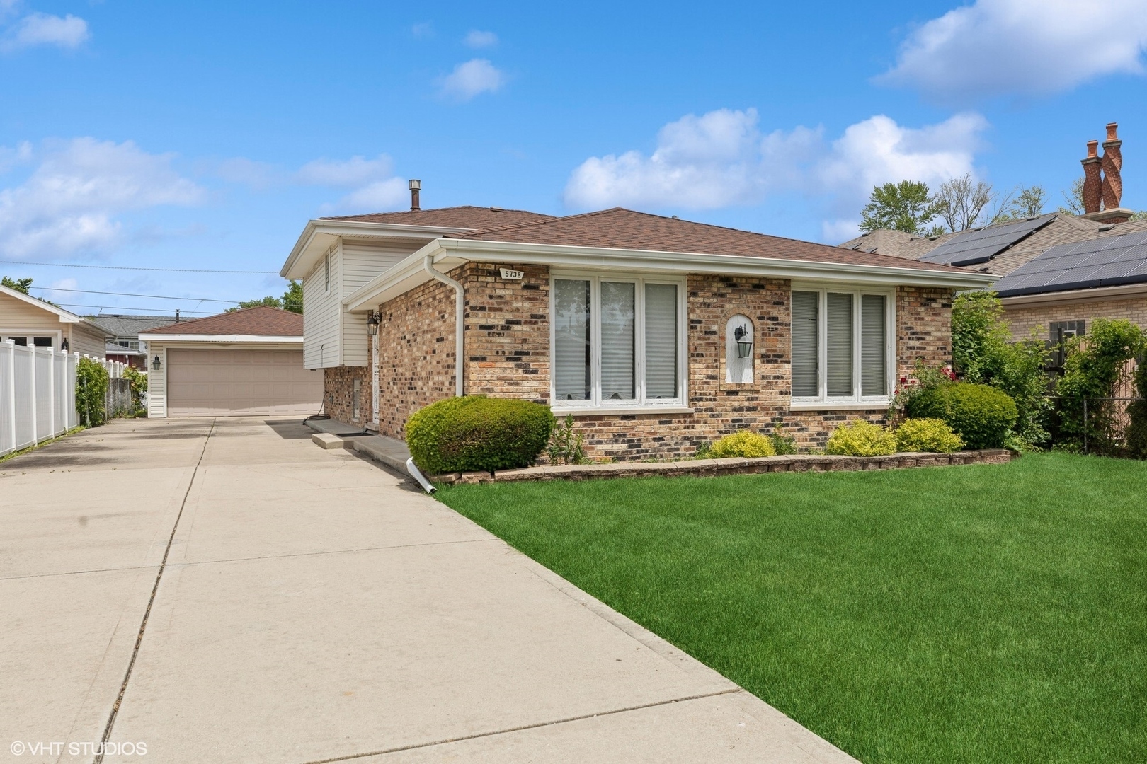 Property Photo:  5738 W 88th Street  IL 60453 