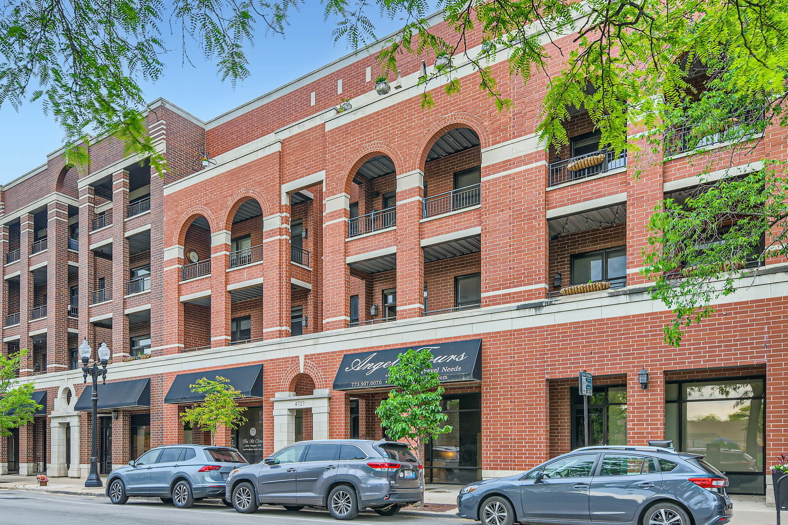 4727 N Clark Street 3S  Chicago IL 60640 photo