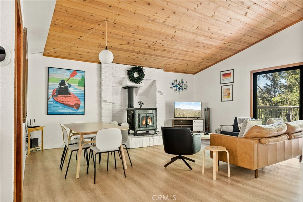 Property Photo: 1080 Chateau Drive CA 92325