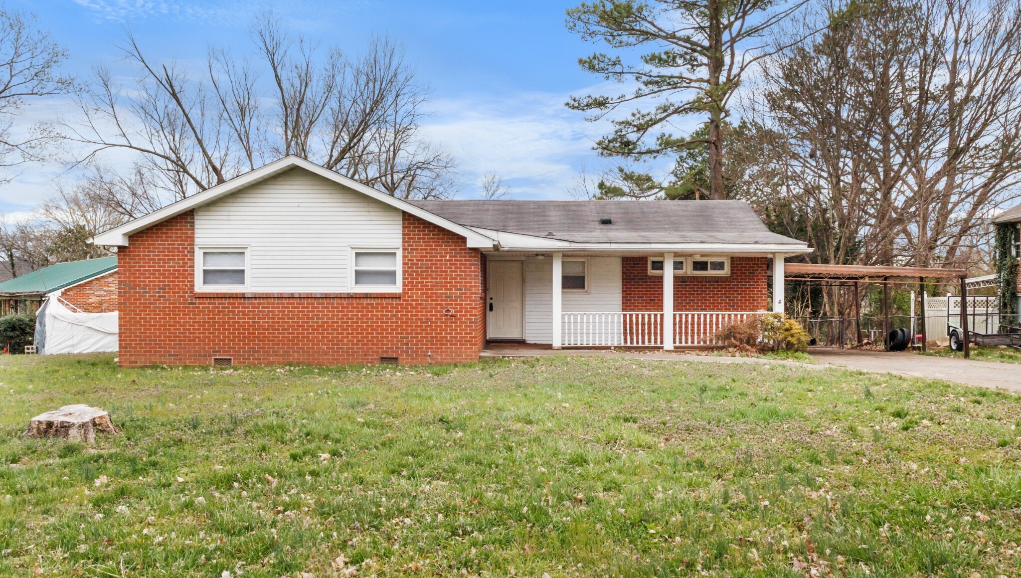 Property Photo: 310 Sheriff Dr TN 37042