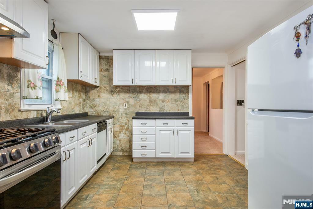 Property Photo: 33 Lorelei Road NJ 07052