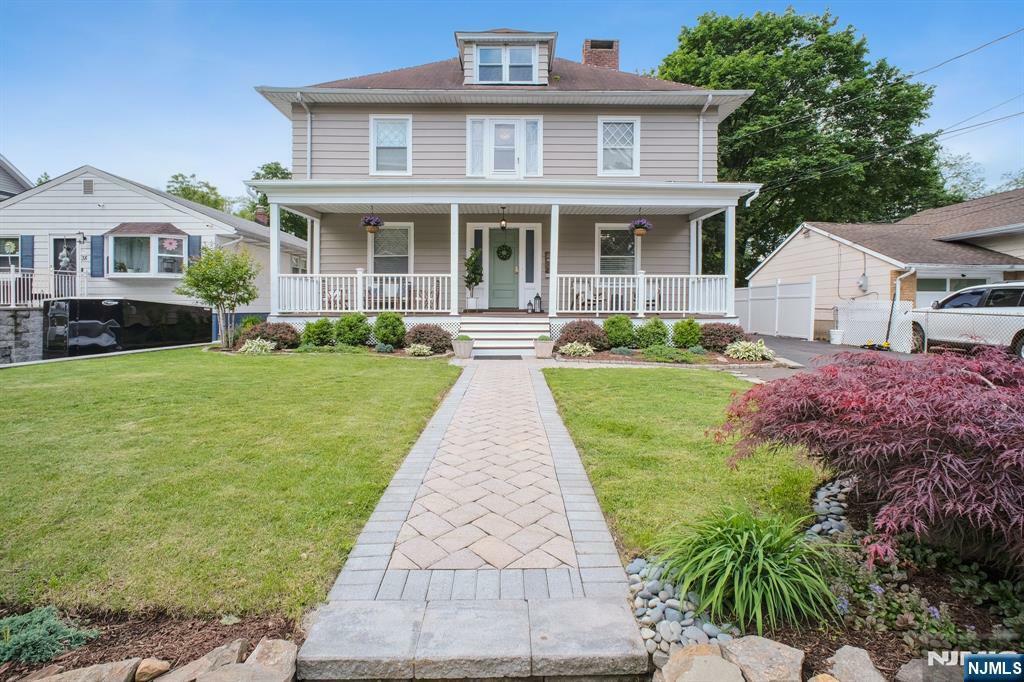 40 W Central Avenue  Maywood NJ 07607 photo