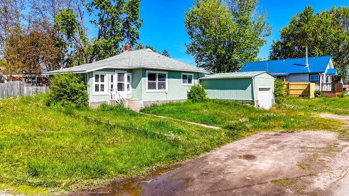 Property Photo:  107 7th Avenue NW  MT 59864 