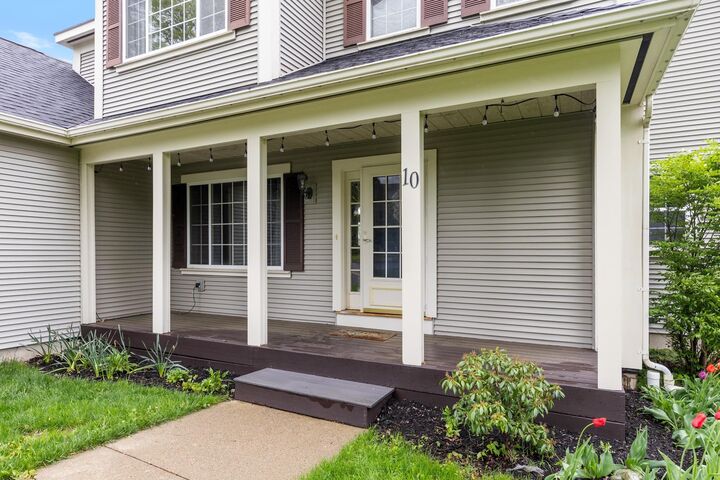 Property Photo:  10 Pomfret Lane  VT 05452 