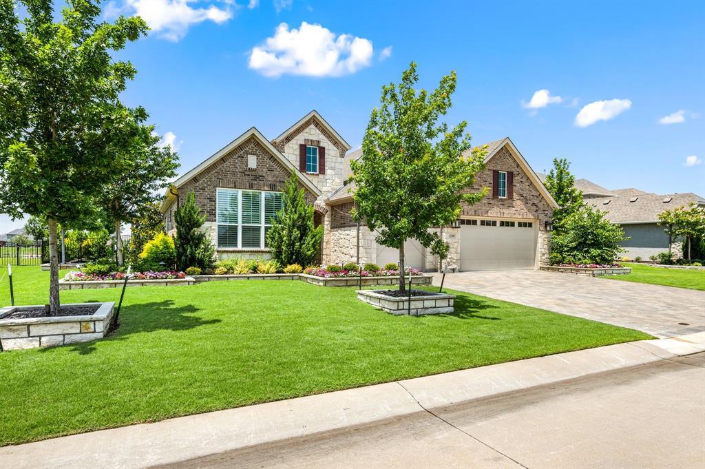 Property Photo: 12305 Glenbrook Street TX 76207