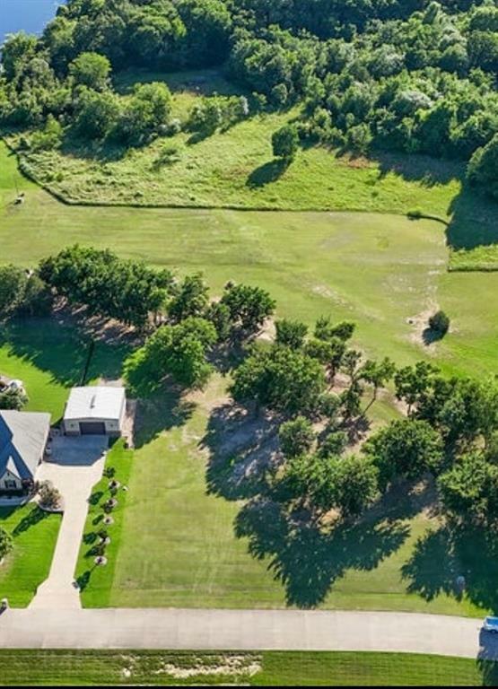 Property Photo: 1409 Shadow Lakes Drive TX 75169