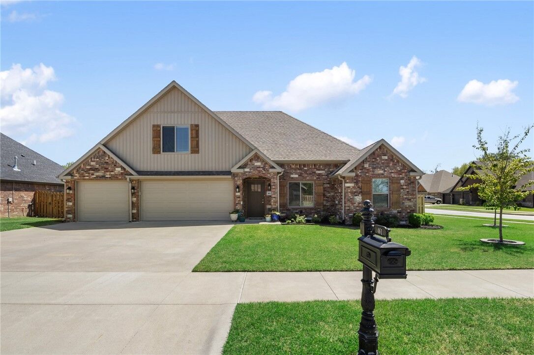 Property Photo: 461 Payton Place AR 72730