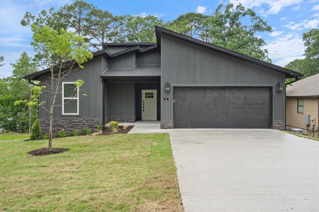 Property Photo:  4 Morpet Lane  AR 72714 