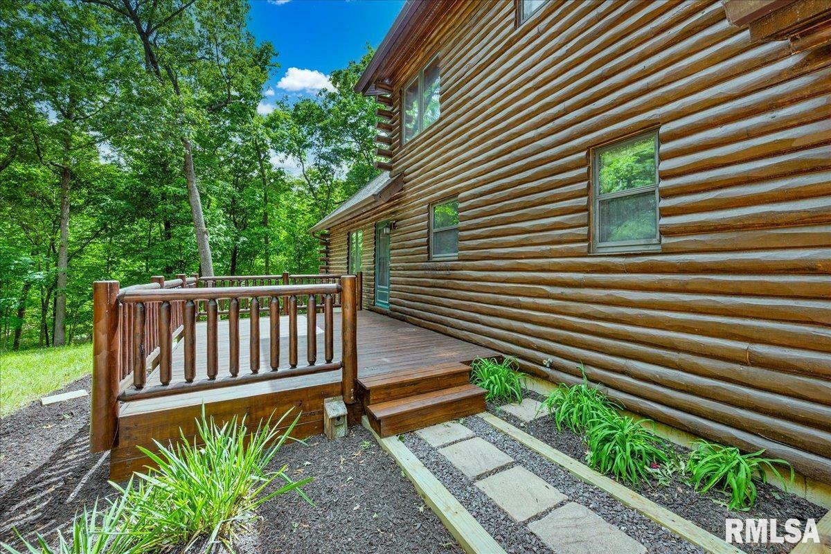 Property Photo: 983 Oak Crest Drive IL 61375