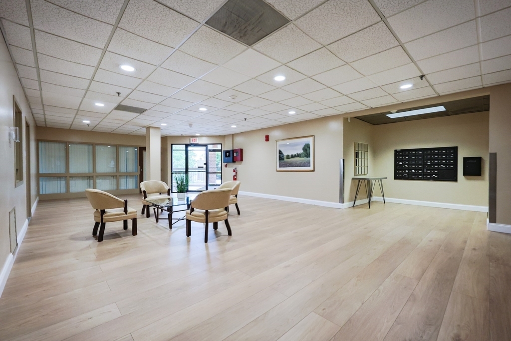 Property Photo: 12 Chancery Ct. 408 MA 01902