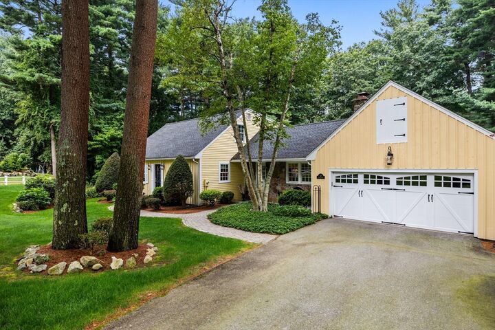Property Photo: 10 Granada Way MA 01810