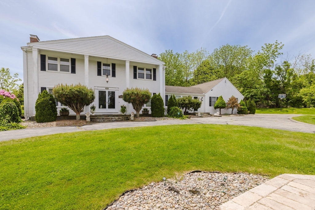 129 Lawrence Dr  Portsmouth RI 02871 photo