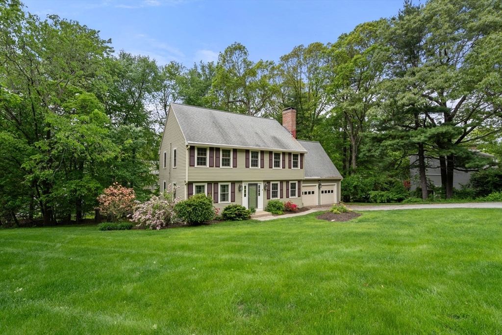 Property Photo: 8 Wadsworth Rd MA 01545
