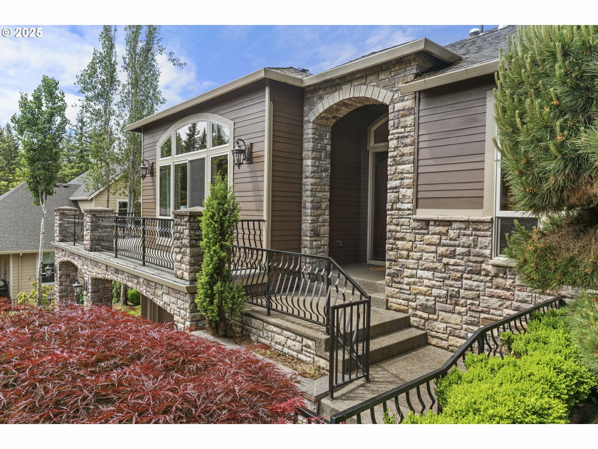 Property Photo: 1183 NW 35th Ave WA 98607