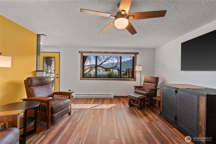 Property Photo:  10  Hope Lane  WA 98831 