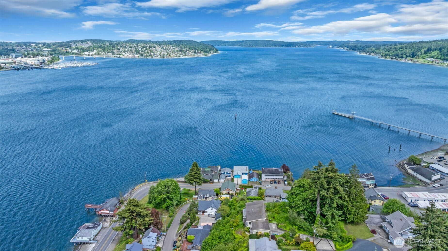 Property Photo:  1811  Bay Street  WA 98366 