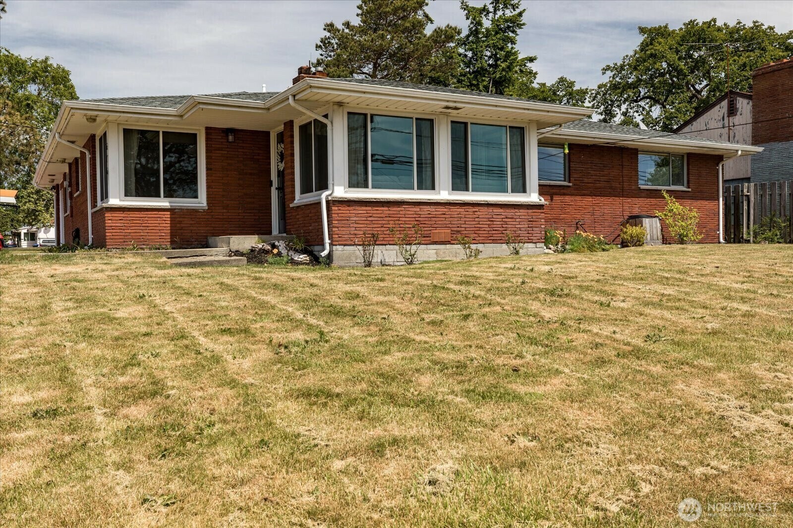 Property Photo: 576 SE Quaker Street WA 98277