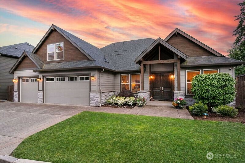 Property Photo: 11712 NW 15th Avenue WA 98685