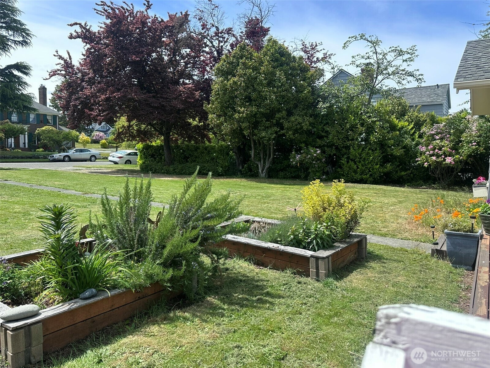 Property Photo: 131 W 12th Street WA 98362
