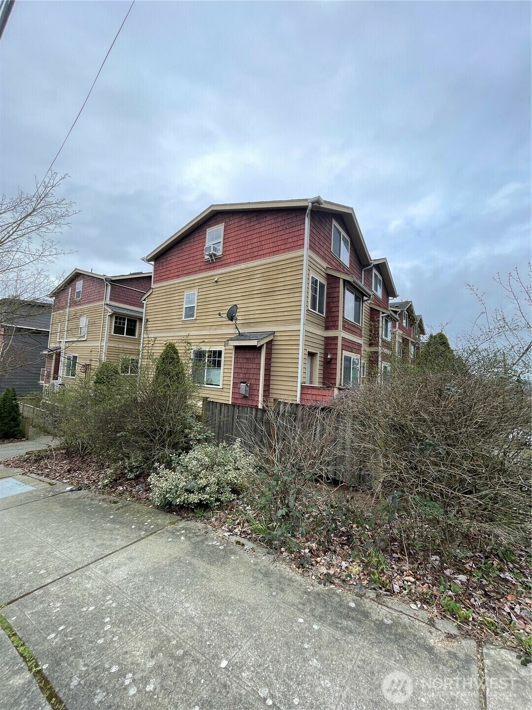519 N 39th Street  Seattle WA 98103 photo