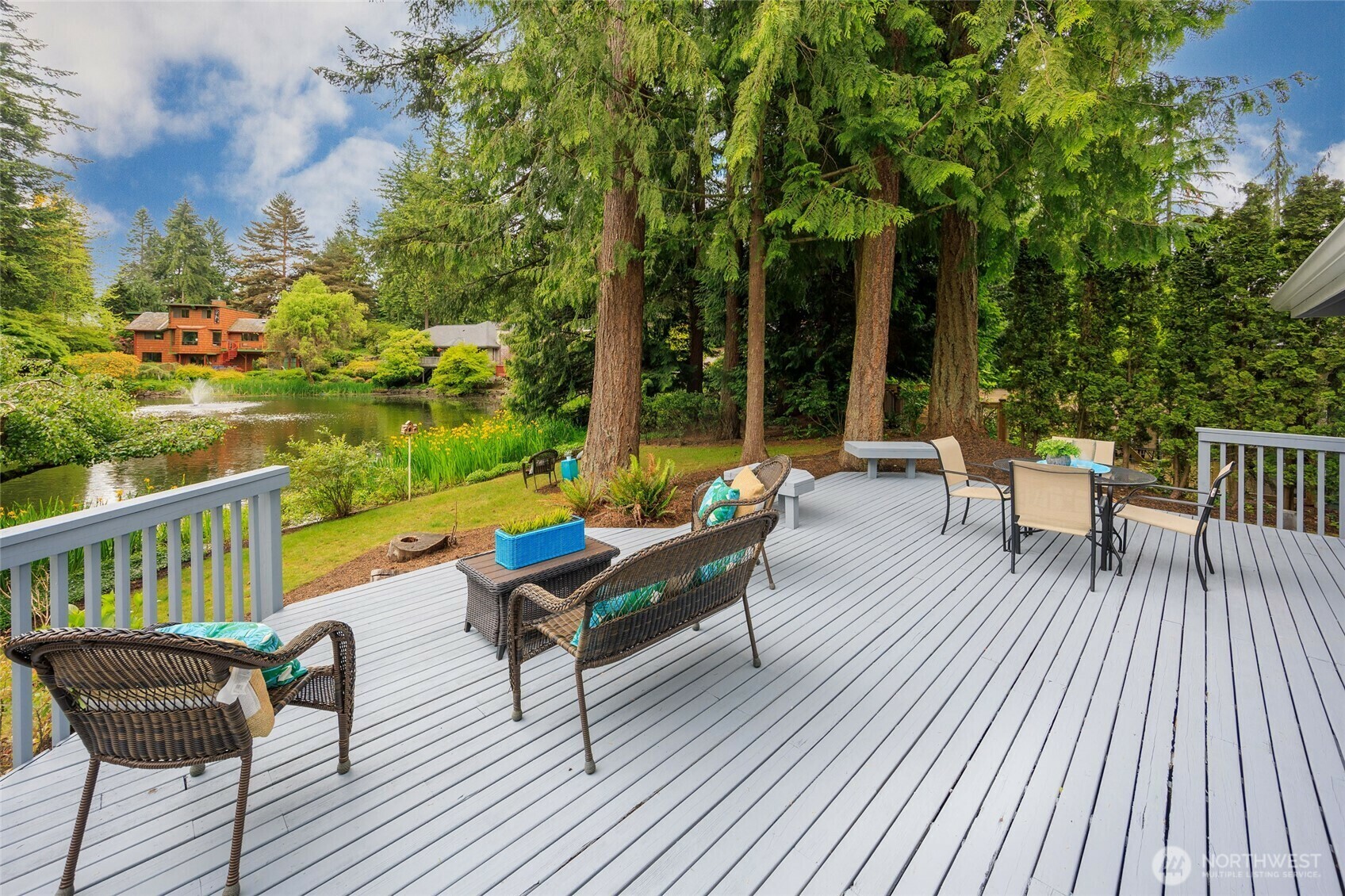 Property Photo: 11423 NE 104th Street WA 98033