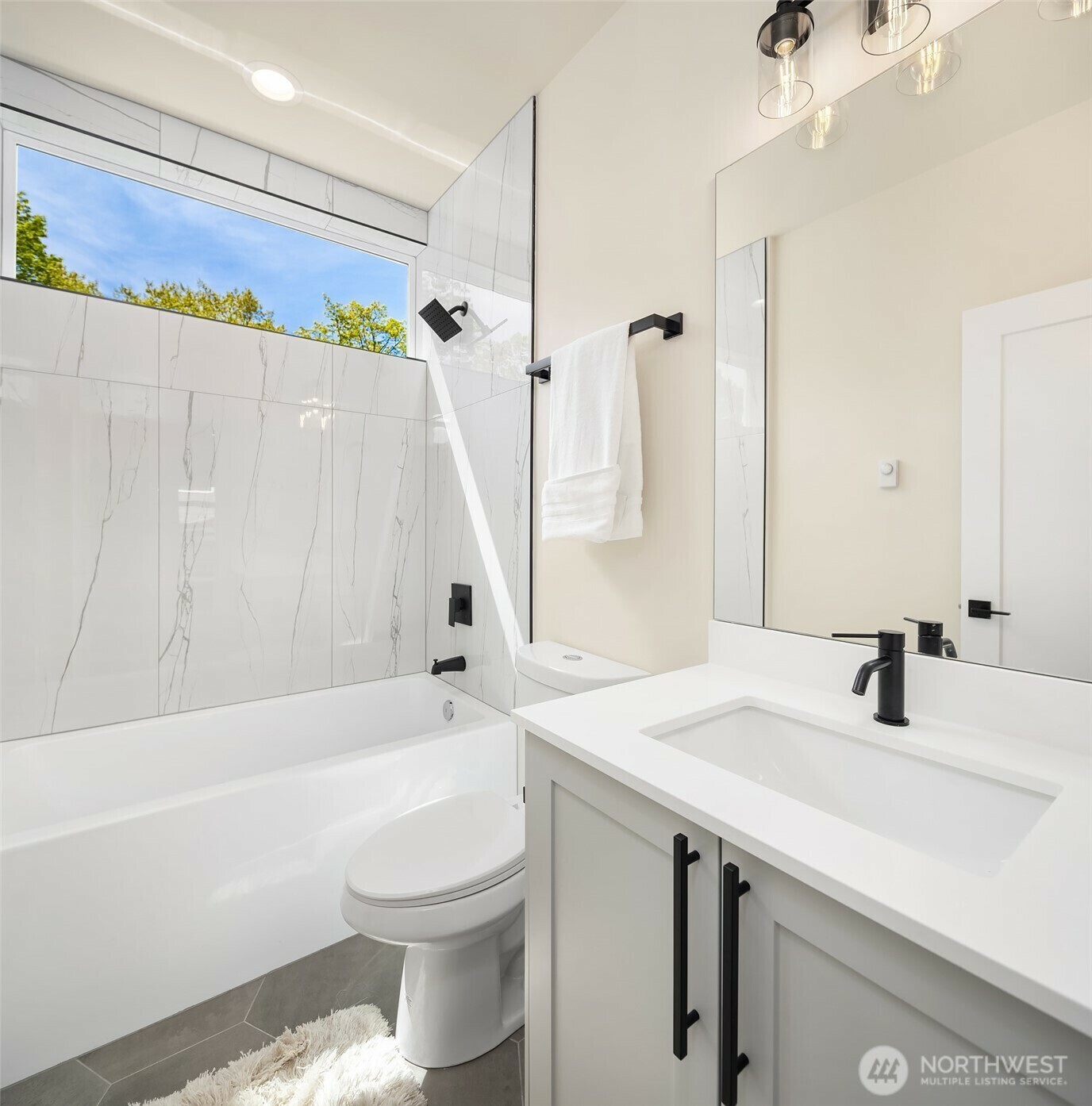 Property Photo: 923 NW 56th Street B WA 98107