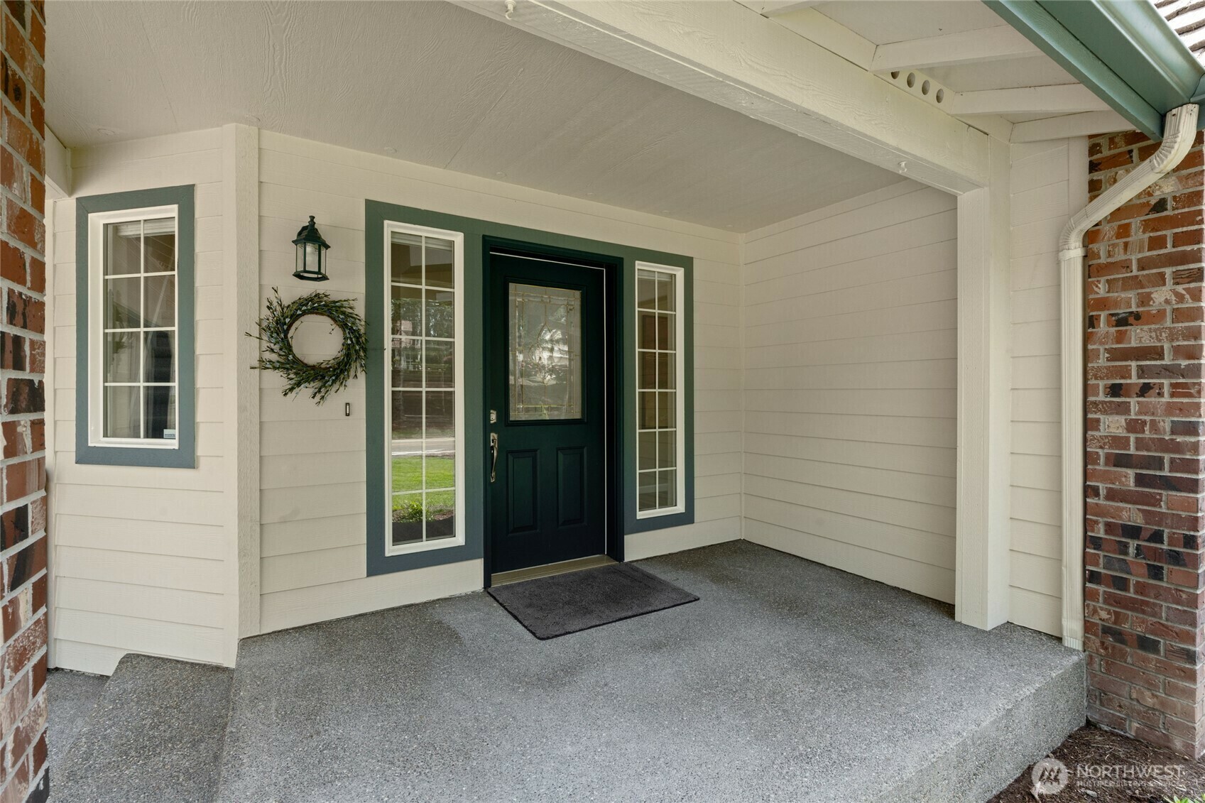 Property Photo: 6579 Gleneagle Avenue SW WA 98367