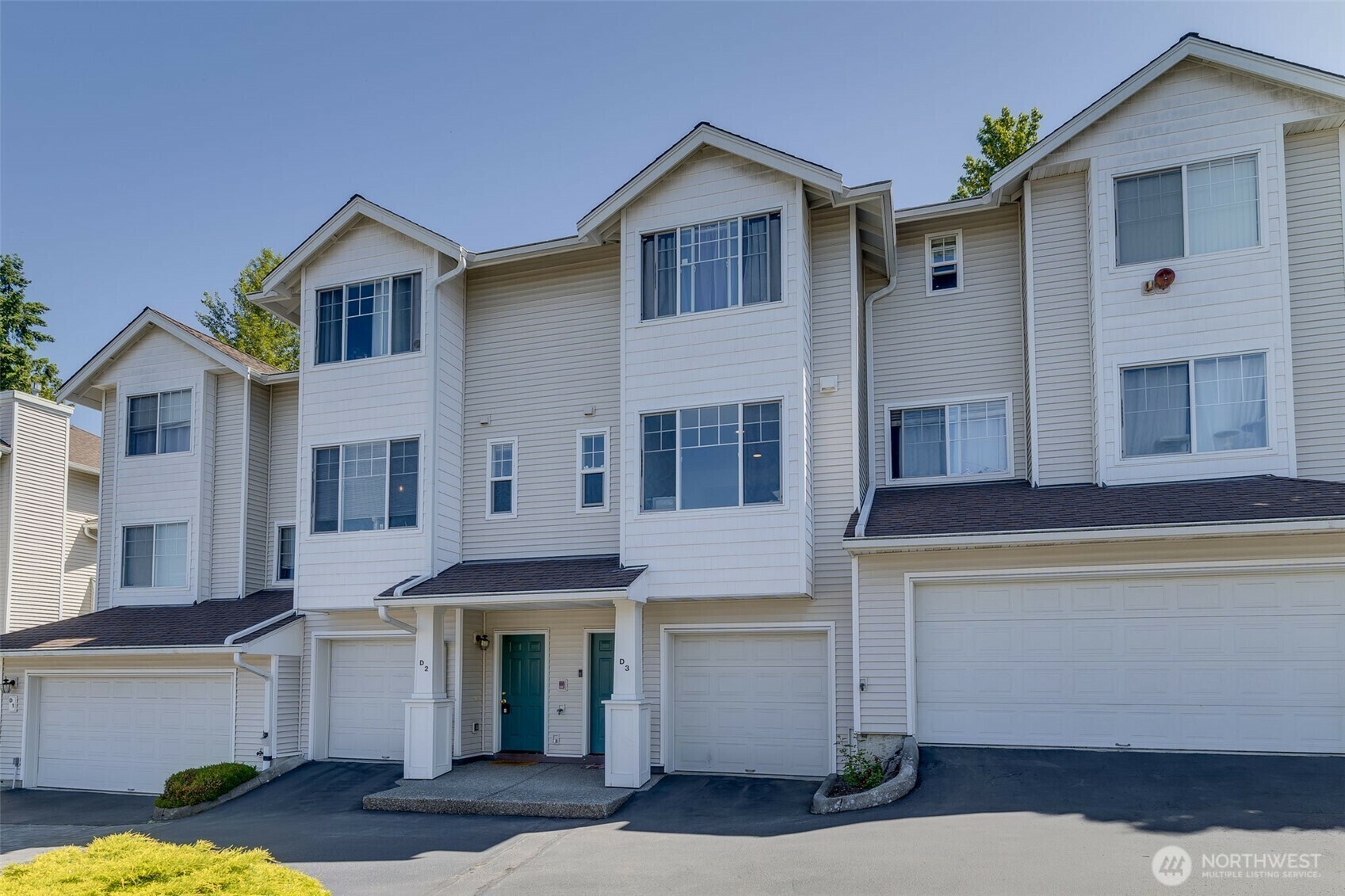 Property Photo: 2300 Benson Road S D3 WA 98055