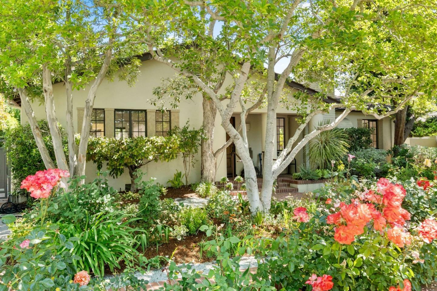 Property Photo:  2365 Waverley Street  CA 94301 