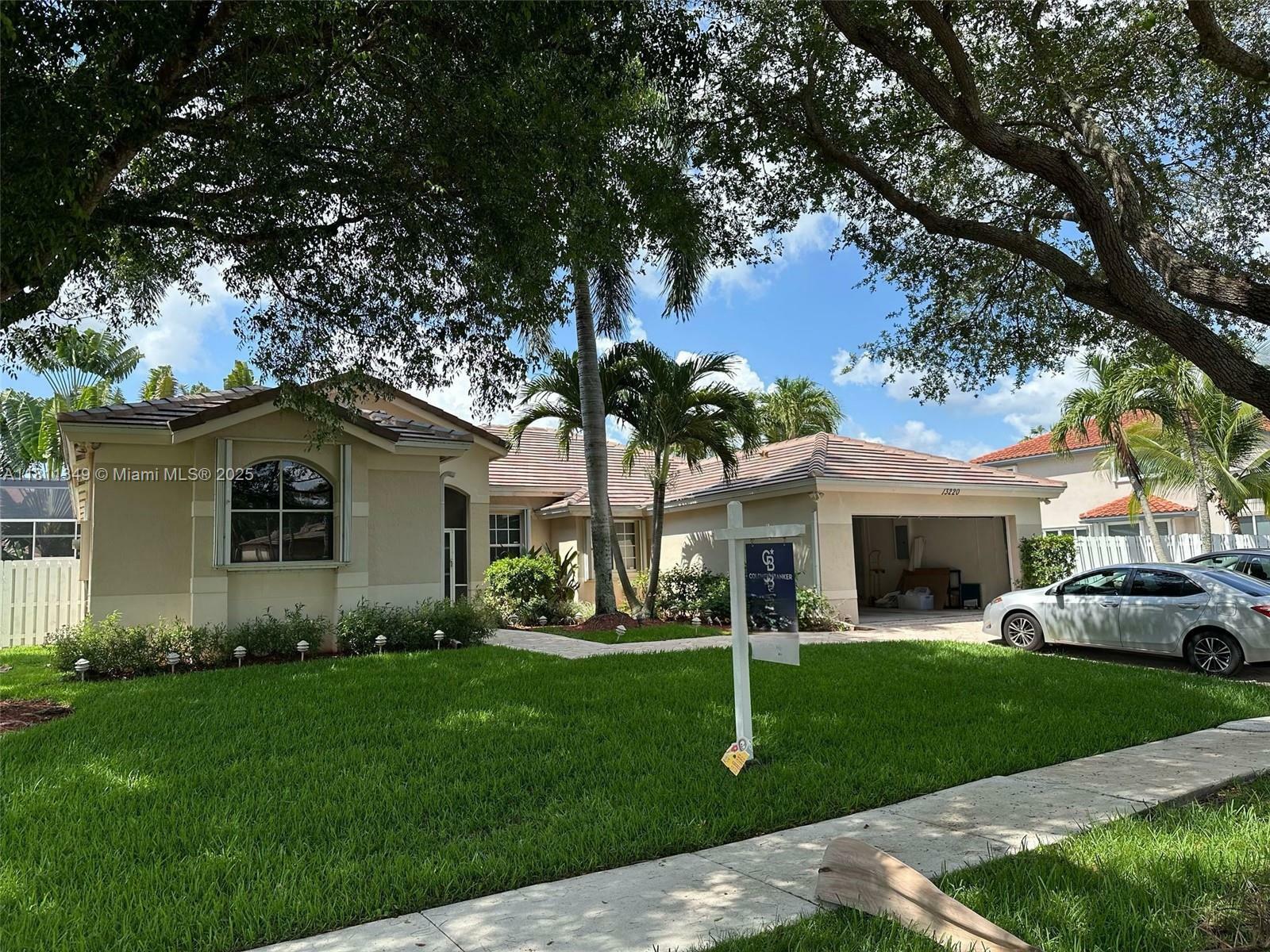 Property Photo: 13220 NW 11th Ct FL 33323