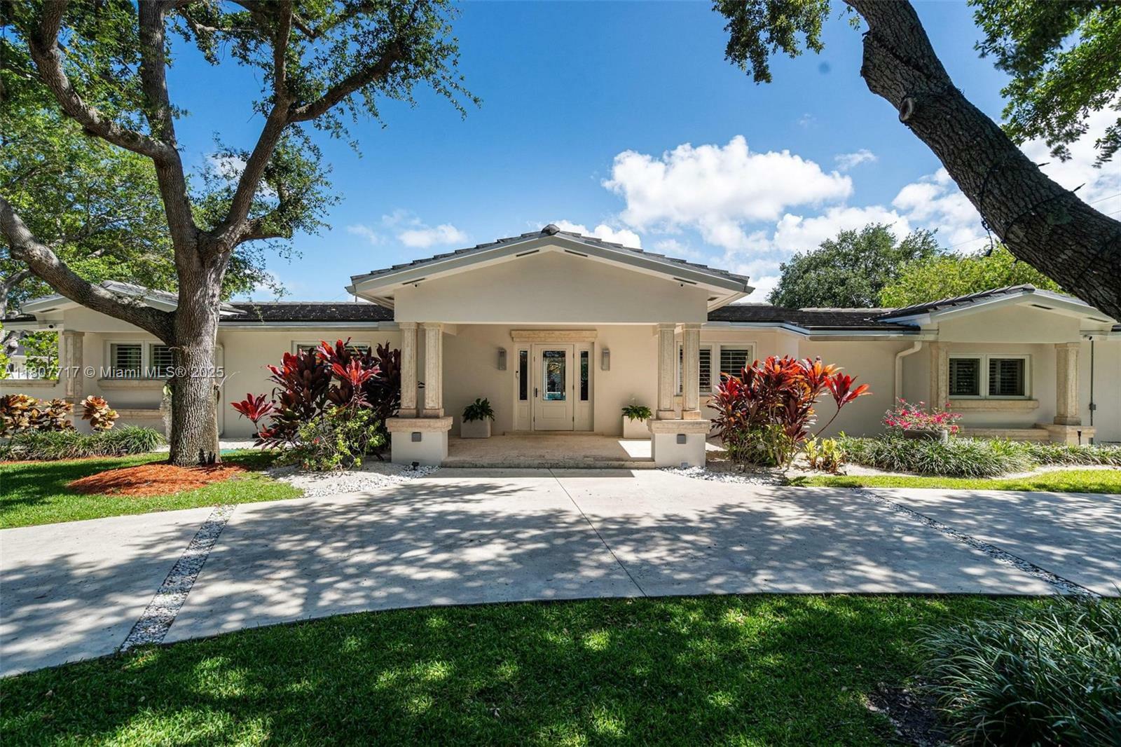 Property Photo: 7160 SW 124th St FL 33156