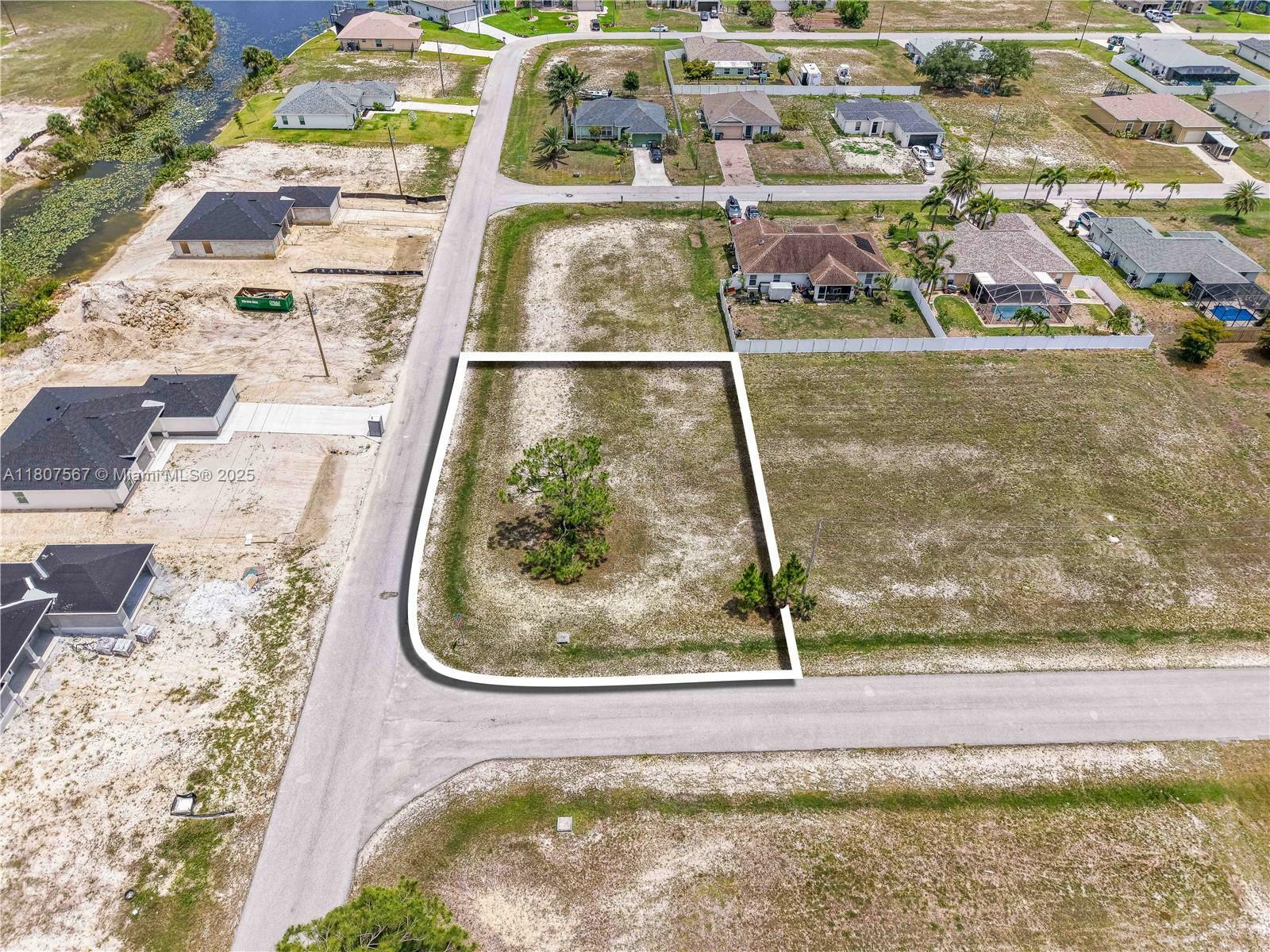 Property Photo: 1140 NE 40th St FL 33914