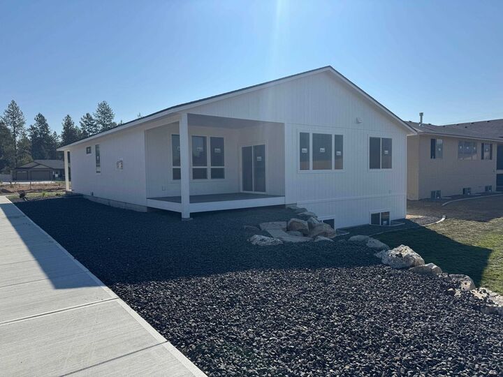 Property Photo: 16785 N Wellington Rd WA 99005