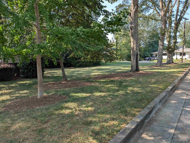 Property Photo:  109 Kent Place  SC 29307 