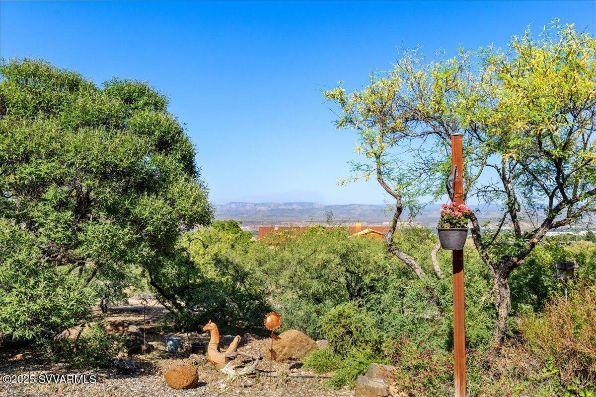 Property Photo: 950 Roberts Rd AZ 86324