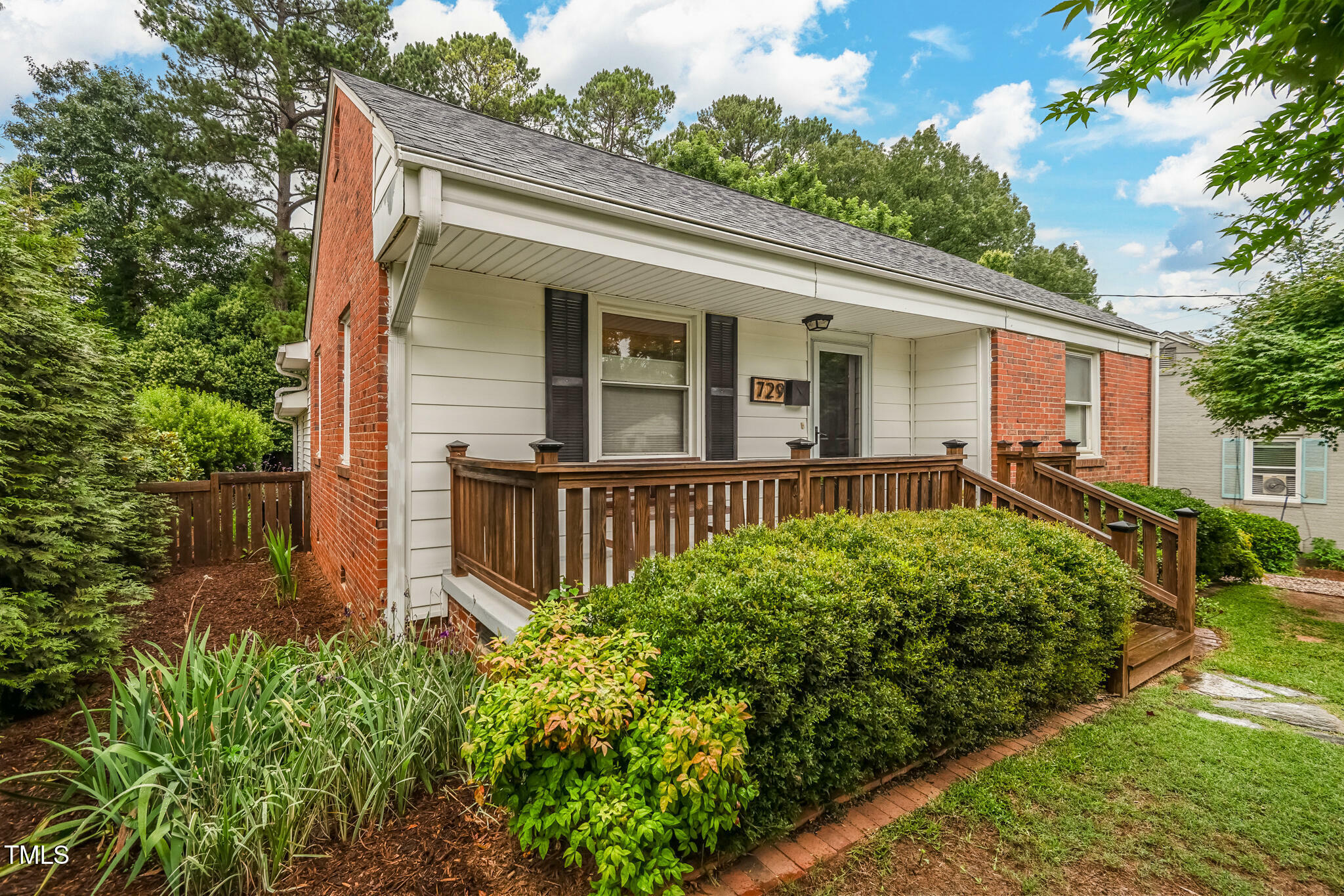 Property Photo: 729 Mial Street NC 27608
