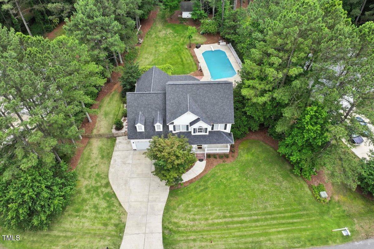 Property Photo: 1817 Foxbrook Drive NC 27603