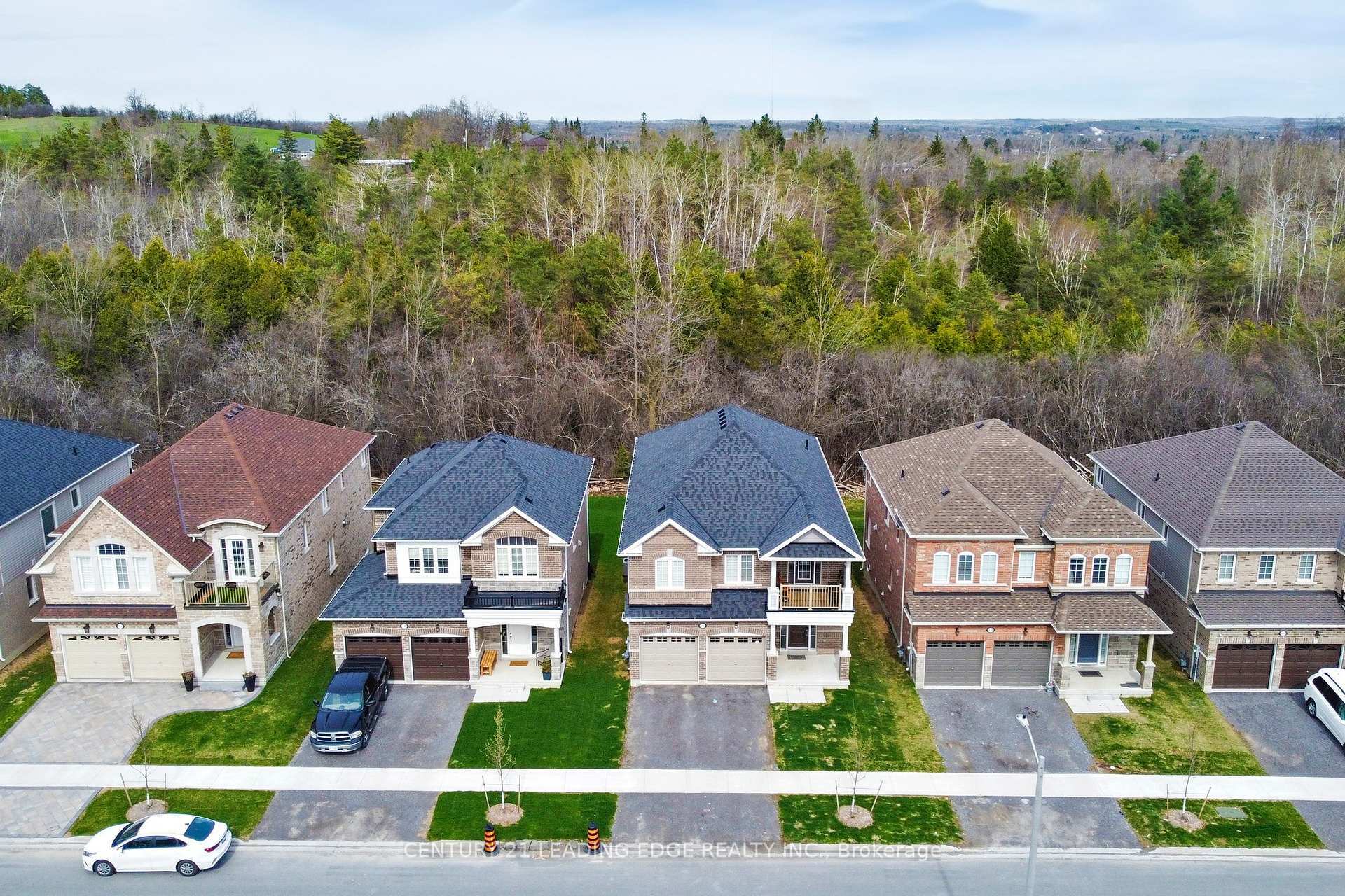 Photo de la propriété: 630 Lemay Grove ON K9K 0G9