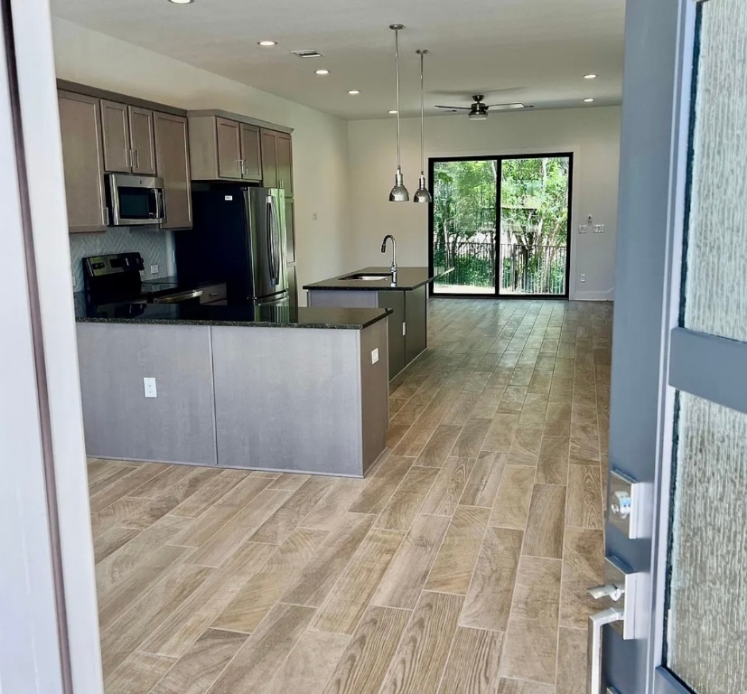Property Photo: 1805 S Pine Street B TX 78626