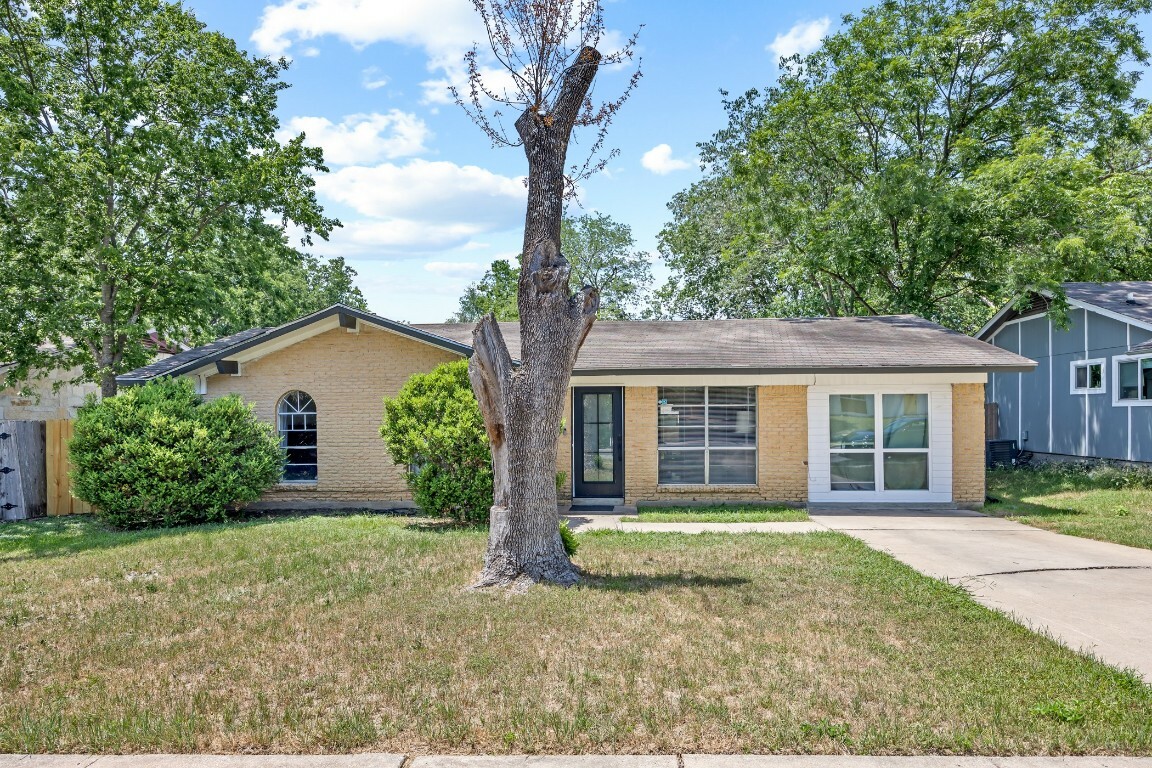 2207 Palmera Cove  Austin TX 78744 photo